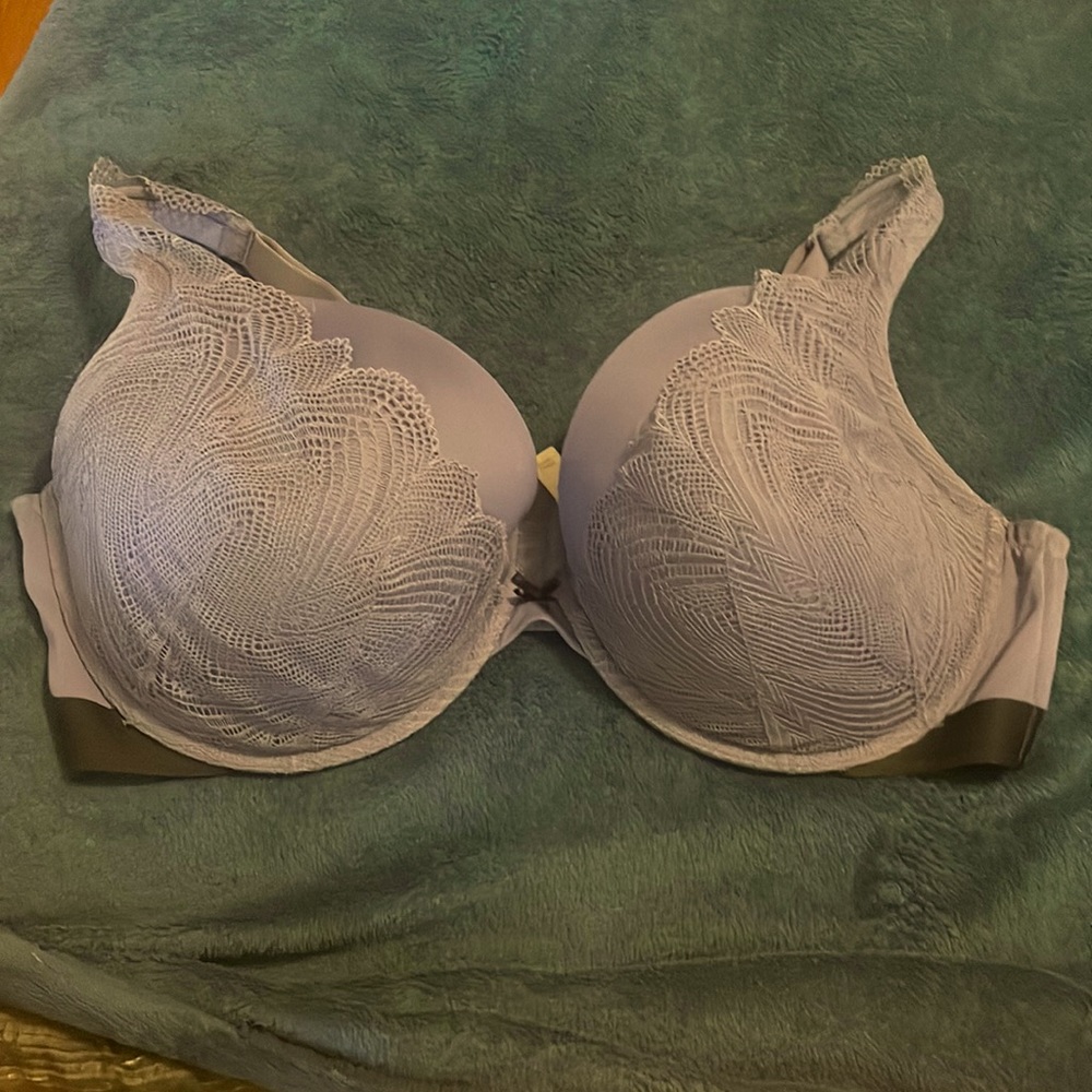 Very pretty blue lace cacique plunge bra